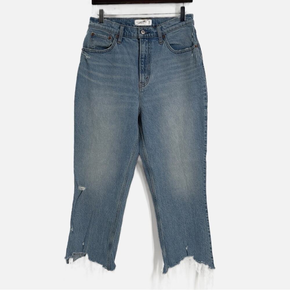 Abercrombie + Fitch Ultra High Rise Curve Love Fringed Hem Jeans NWOT Size 30/10